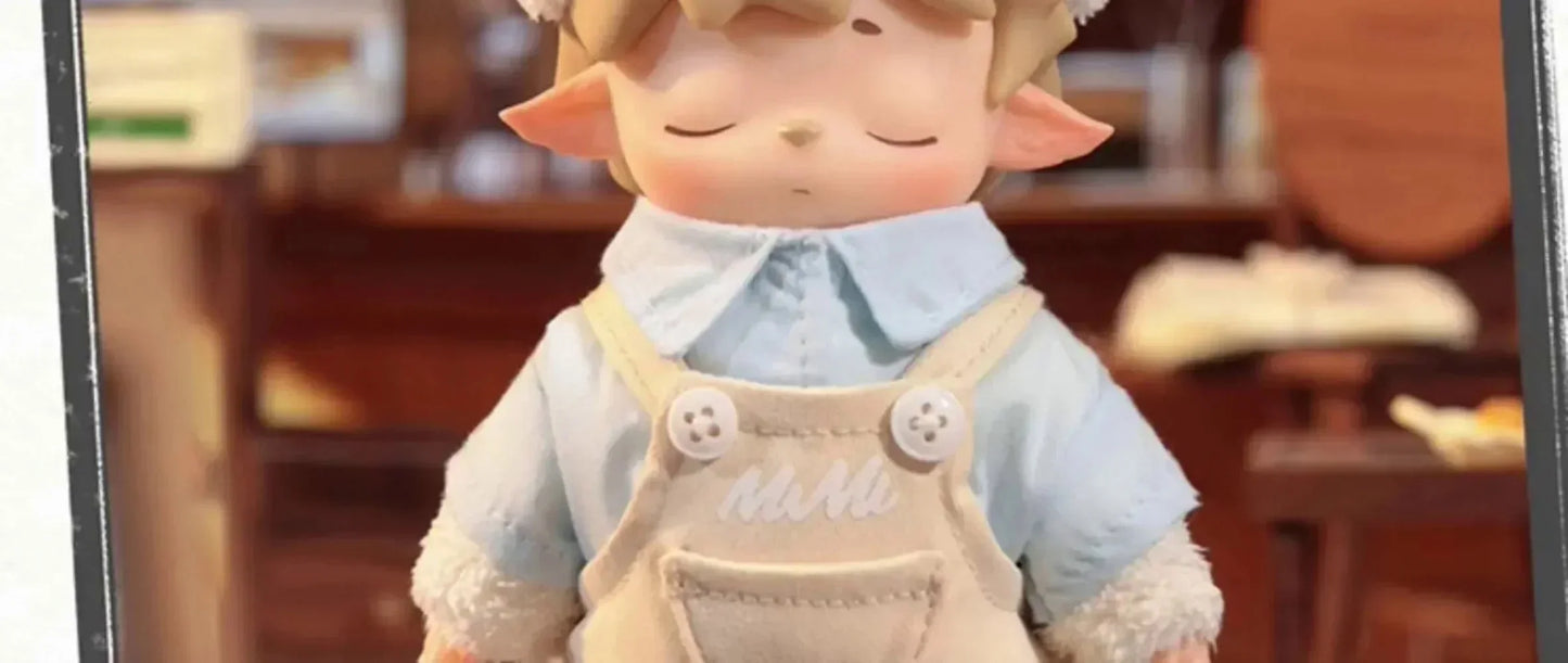 Mimi Citywalk Series Collectible Figure