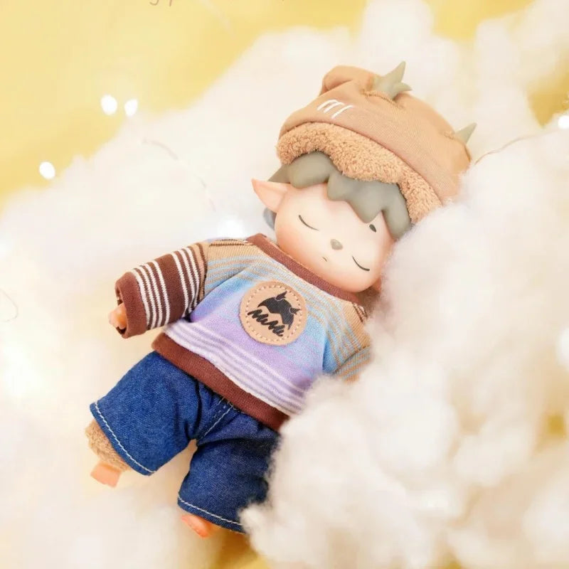Mimi Citywalk Series Collectible Figure