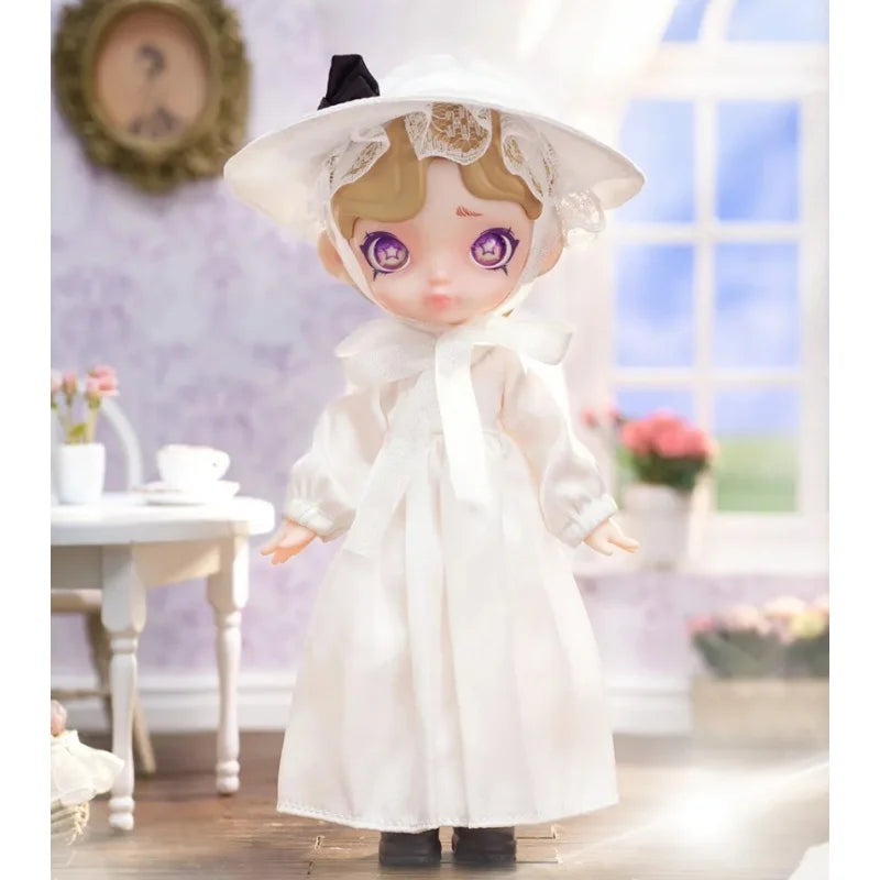 Laura – Black and White Spectrum Series OB11 BJD 1/12 Scale Collectible Figure