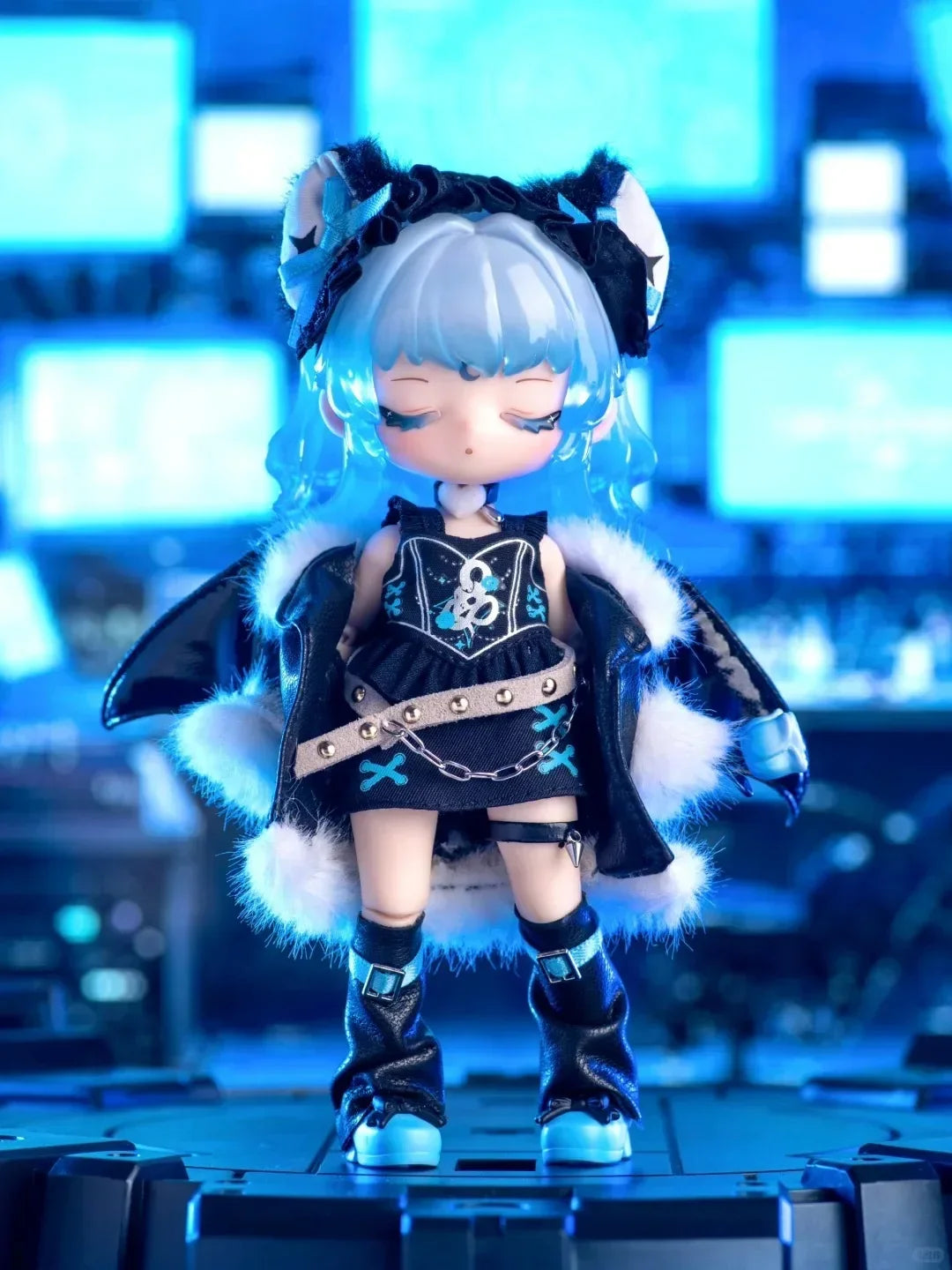 nan blind box vinyl figure, sealed mystery packaging, product photo for collectors in NZ