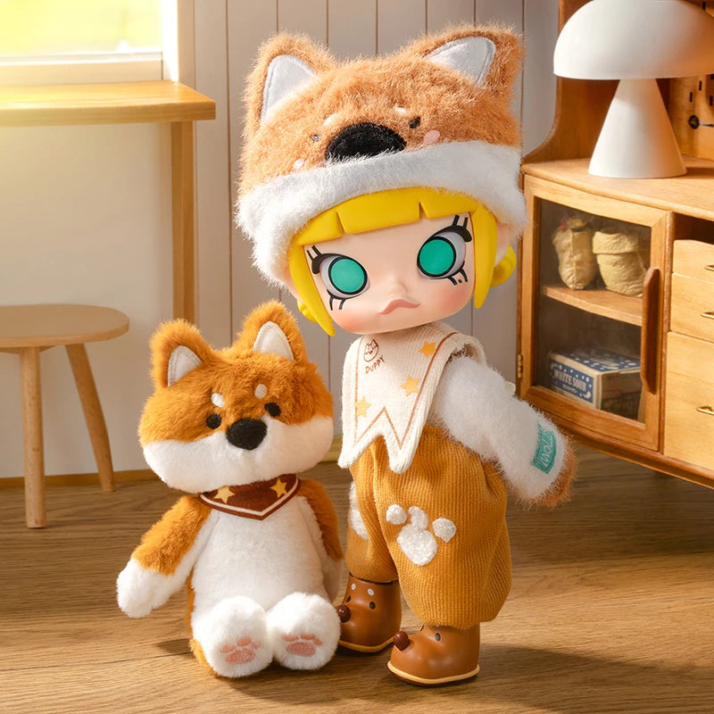 POP MART MOLLY Hugging 1/8 Action Figure