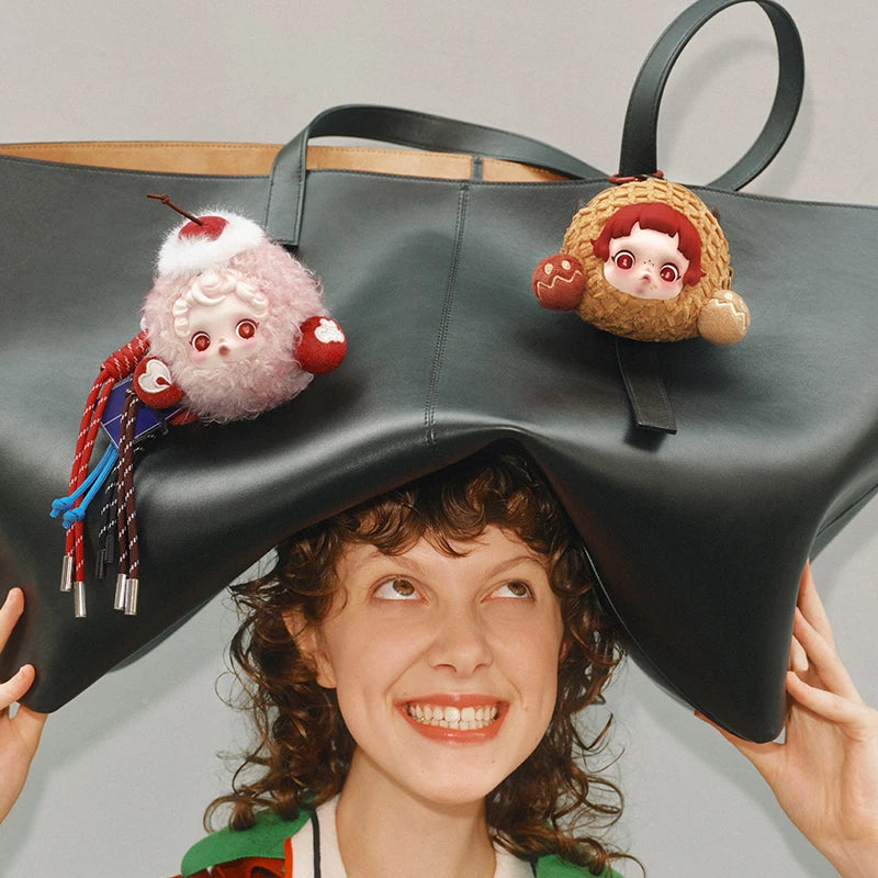 POP MART SKULLPANDA You Found Me Earphone Bag Pranky Peanut