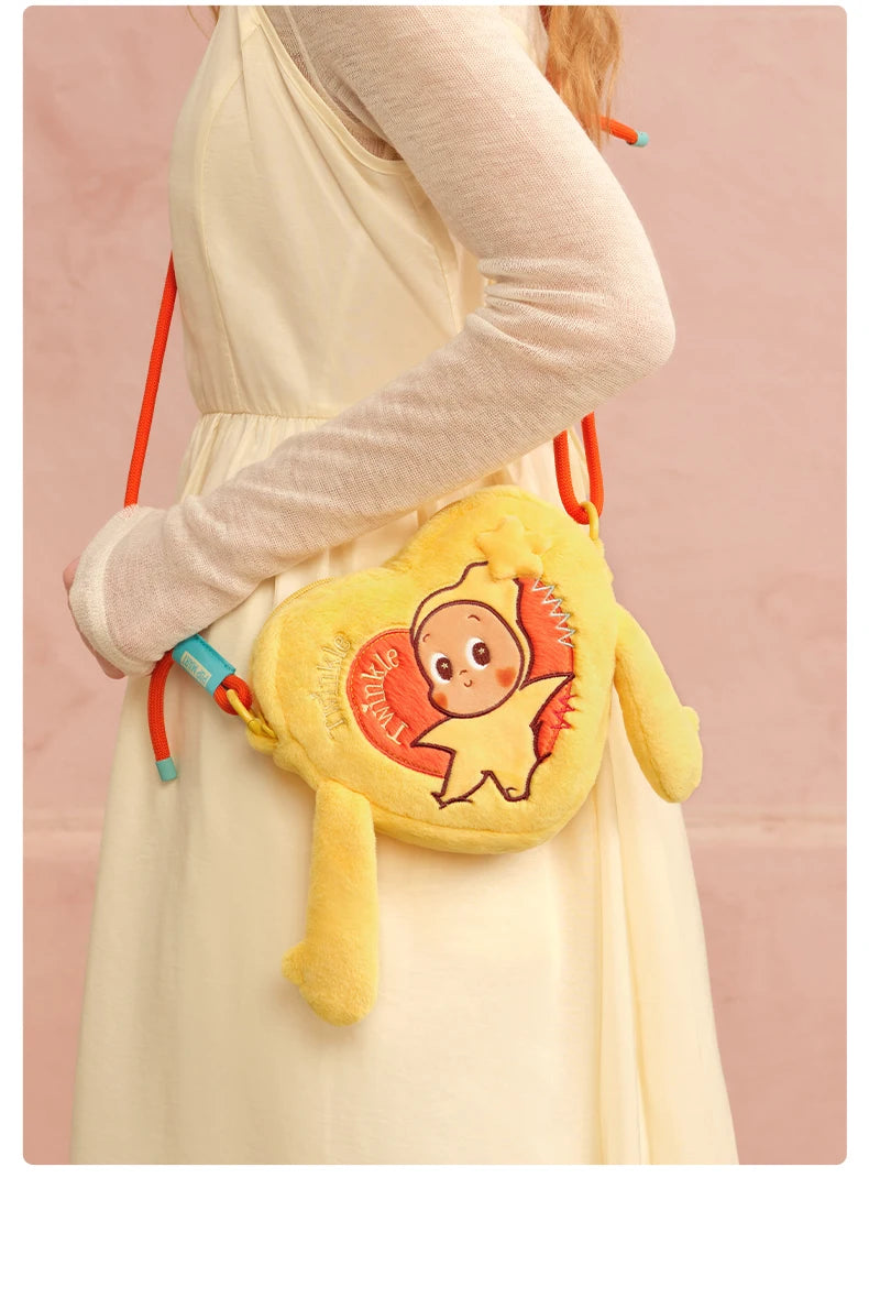 POP MART Twinkle Twinkle Crush On You Hand-in-Hand Heart Bag